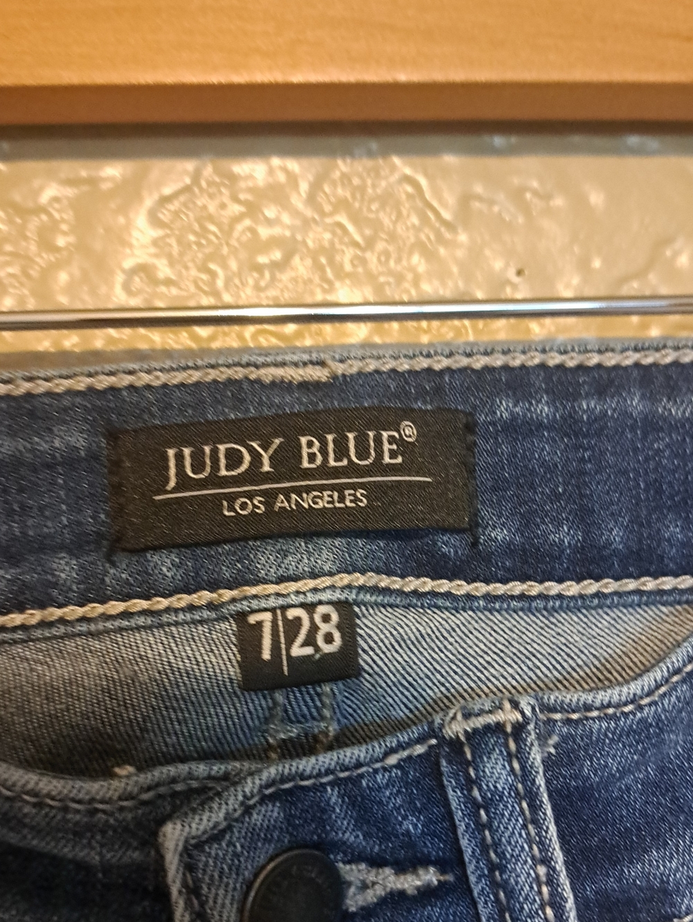 Judy Blue Medium Wash Distressed Skinny Jeans. Size 7/28. - Picture 3 of 13
